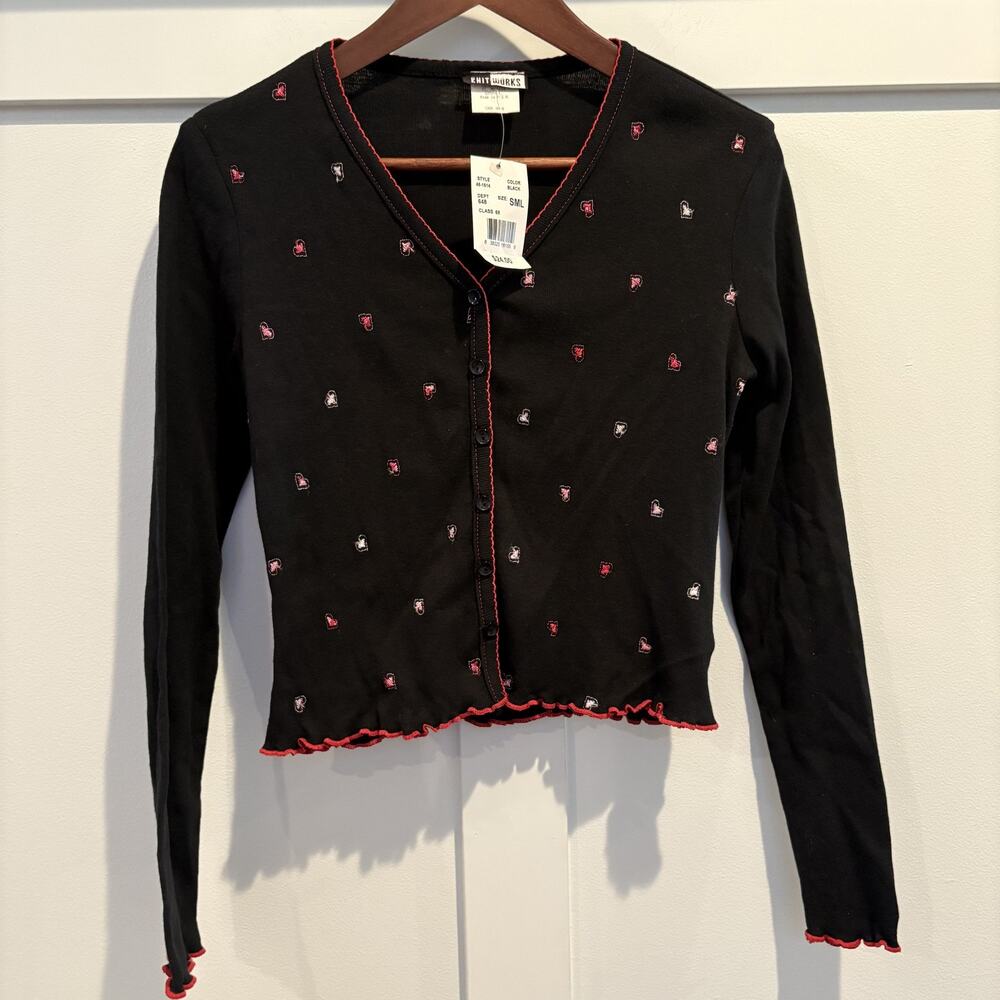 NWT KnitWorks Y2K Heart Embroidered Lettuce Hem Top Women‎ Small Black Cropped